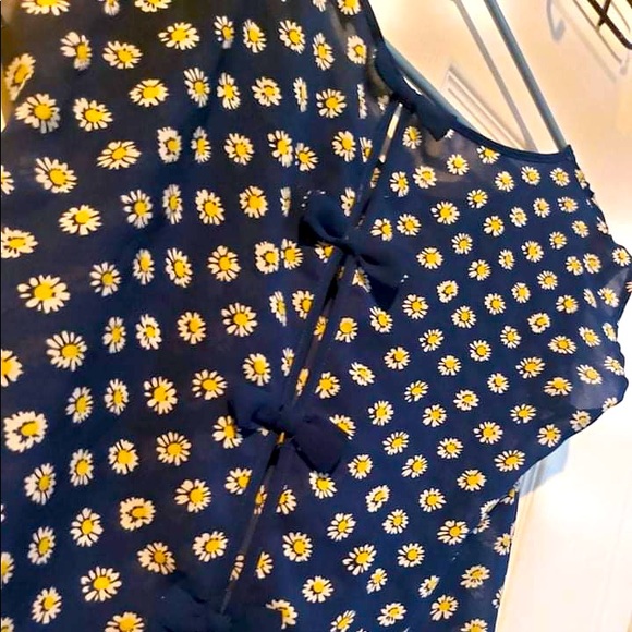 Flower crop top 🌼 - Picture 2 of 3